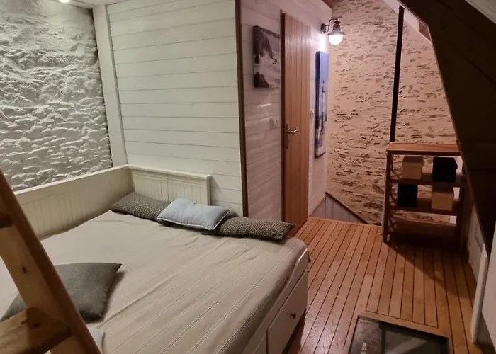 Nice Renovated Fisherman\'S House Near The Sea